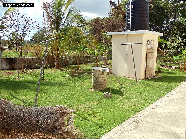 House For Sale in Four Paths, Clarendon Jamaica | PropertyAdsJa.com