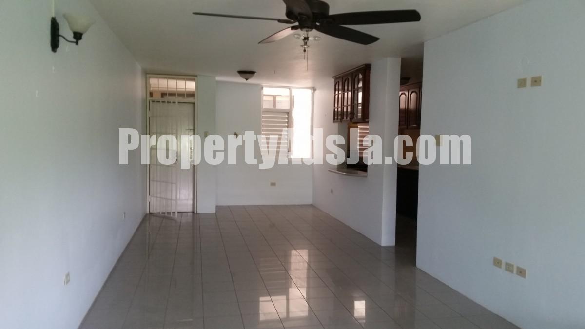 Apartment For Rent In Oakland Court Kingston St Andrew