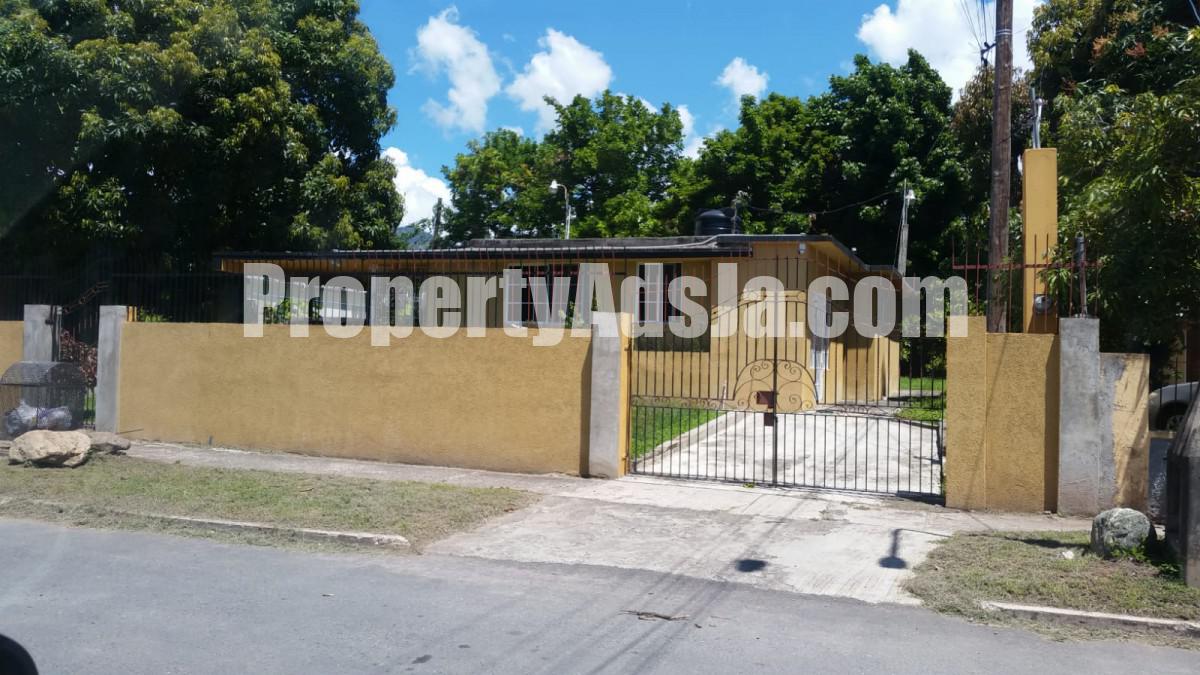 House For Sale in Kingston 6, Kingston / St. Andrew Jamaica