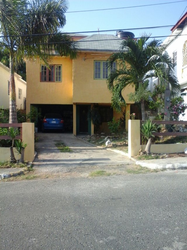 House For Sale in Longville, Clarendon Jamaica