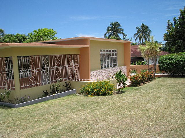 House For Rent in Norbrook, Kingston / St. Andrew Jamaica