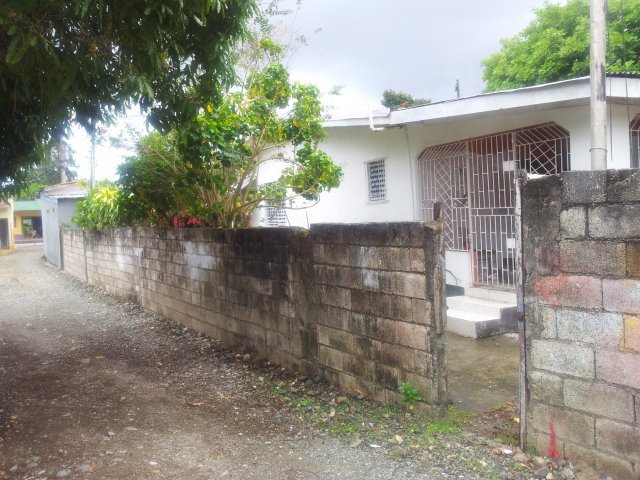 House For Sale in Seaforth, St. Thomas Jamaica | PropertyAdsJa.com