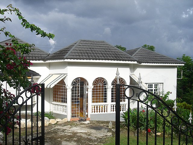 house-for-sale-in-outskirts-portland-jamaica-propertyadsja