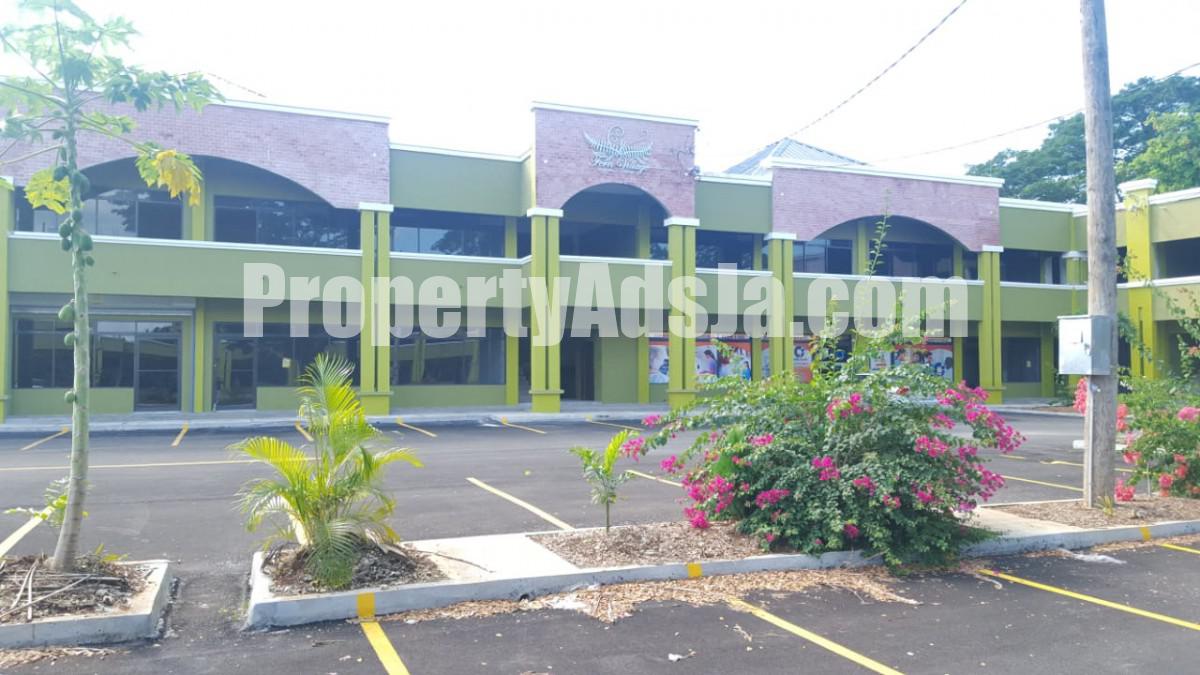 Commercial building For Sale in Santa Cruz St. Elizabeth Jamaica