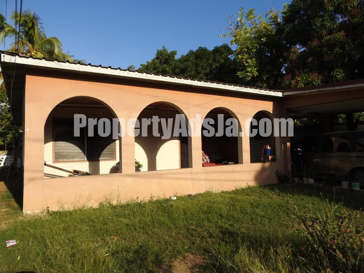 House For Sale in Ensom City, St. Catherine Jamaica