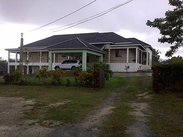 Flat For Sale in Linstead, St. Catherine Jamaica | PropertyAdsJa.com