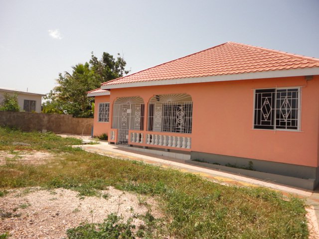 House For Rent In Mandeville Manchester Jamaica Propertyadsja Com