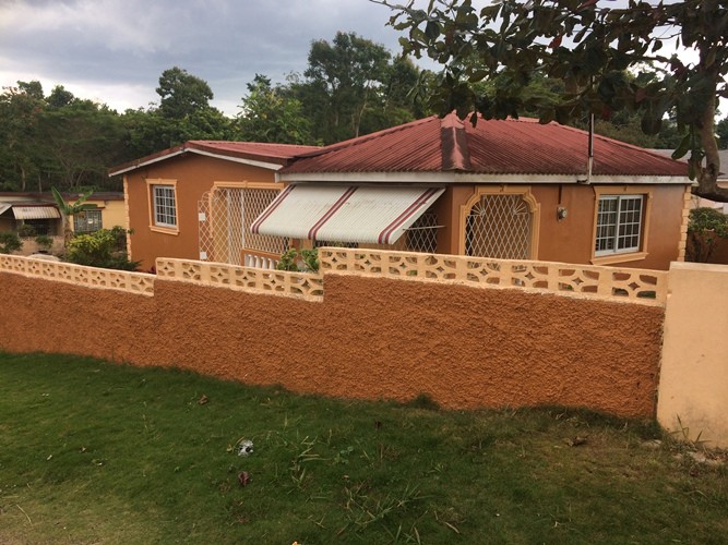 House For Rent in Mandeville, Manchester Jamaica