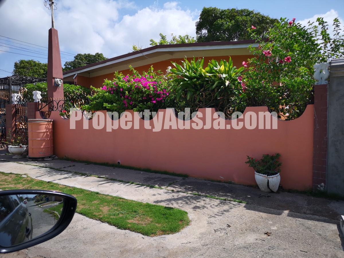 House For Sale in Portmore, St. Catherine Jamaica