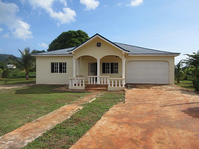 House For Sale in Manchester, Manchester, Jamaica | PropertyAds Jamaica