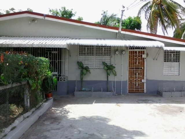 House For Sale in Willowdene, St. Catherine Jamaica | PropertyAdsJa.com