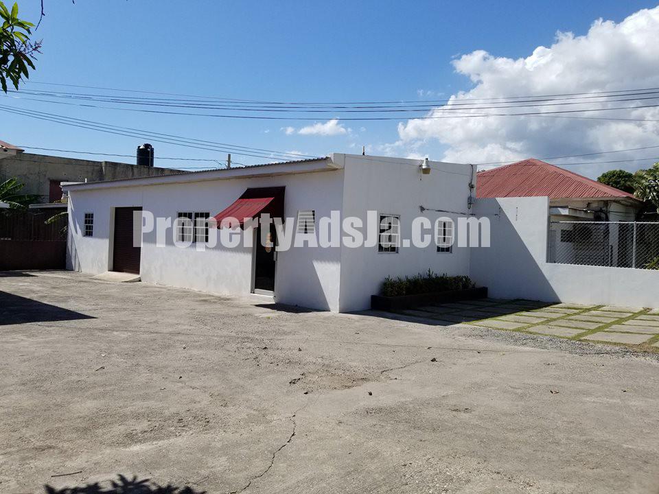 Commercial building For Rent in off Hagley Park Road, Kingston / St ...