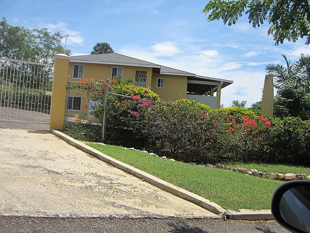 House For Sale in Whitehouse, Westmoreland, Jamaica | PropertyAds Jamaica