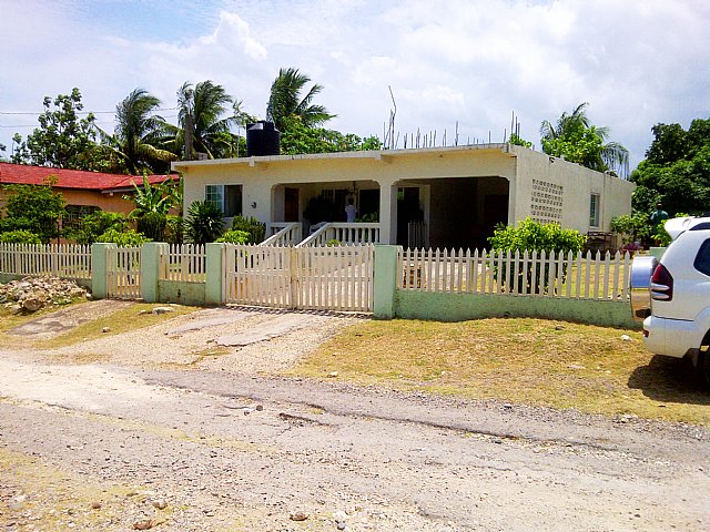 House For Sale in Marlie Mount, St. Catherine Jamaica | PropertyAdsJa.com