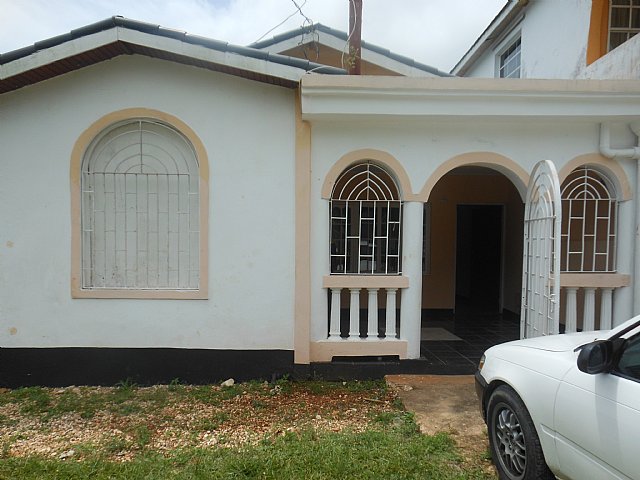 House For Rent In Mandeville Manchester Jamaica Propertyadsja Com