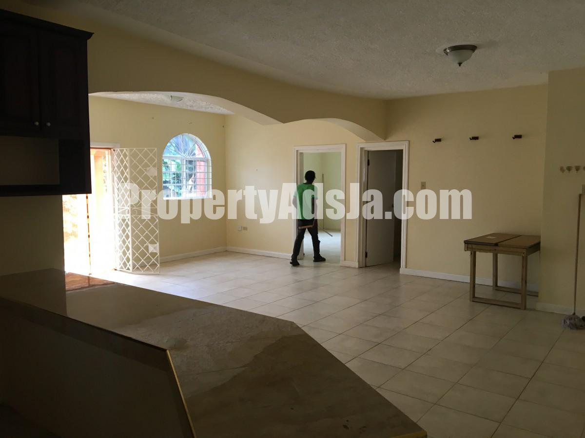 House For Rent in Maverley Mountain, Kingston / St. Andrew Jamaica