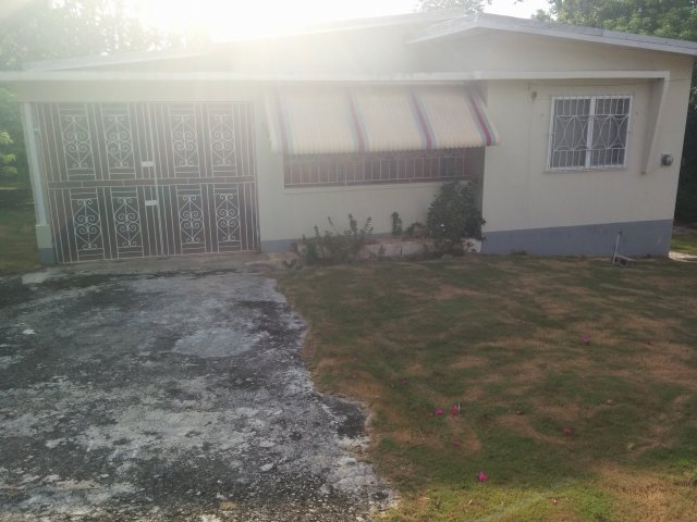 House For Sale in Beadles Drive, St. Elizabeth Jamaica | PropertyAdsJa.com