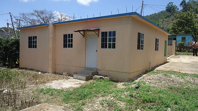 House For Sale in lluidas Vale, St. Catherine Jamaica | PropertyAdsJa.com