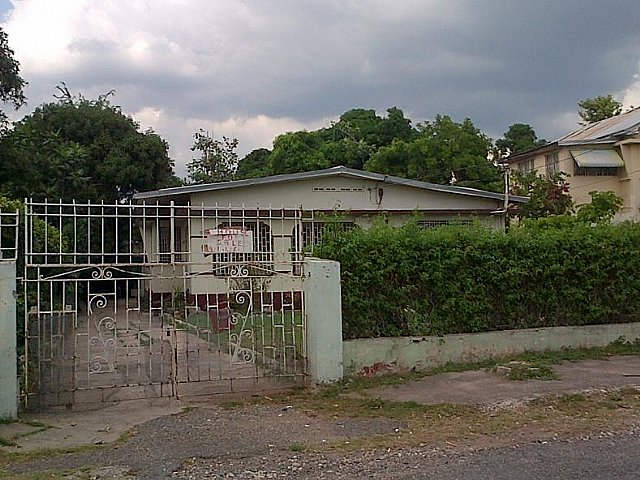House For Sale in Richmond Park, Kingston / St. Andrew Jamaica ...