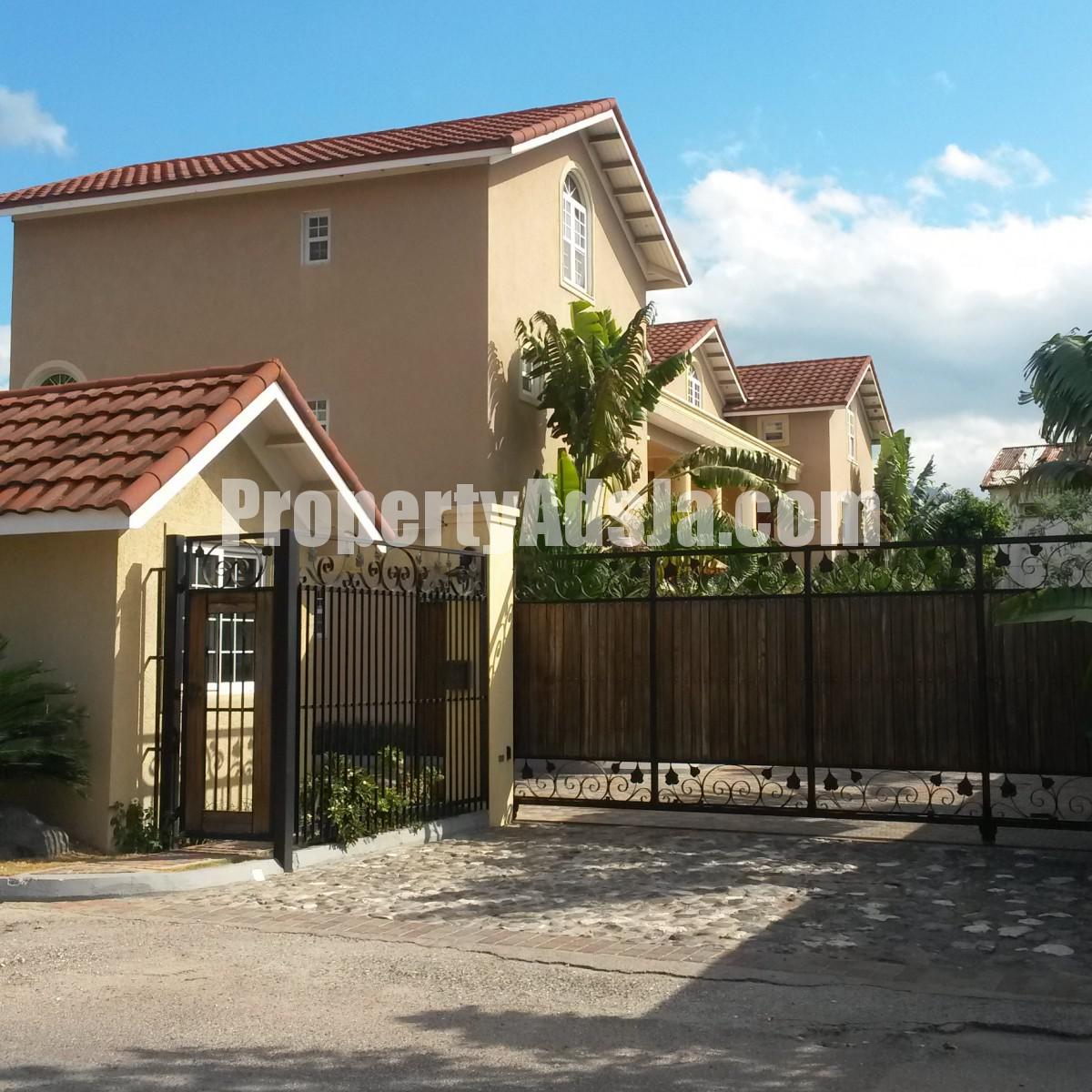 Apartment For Rent in Kingston 6, Kingston / St. Andrew Jamaica