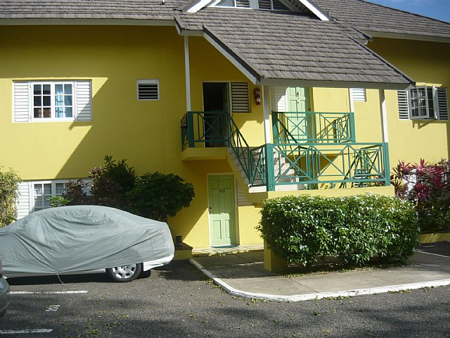 Apartment For Rent in fairway Estate Apts, Kingston / St. Andrew