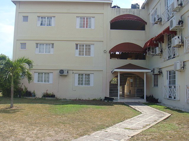 Apartment For Sale In Jamaica