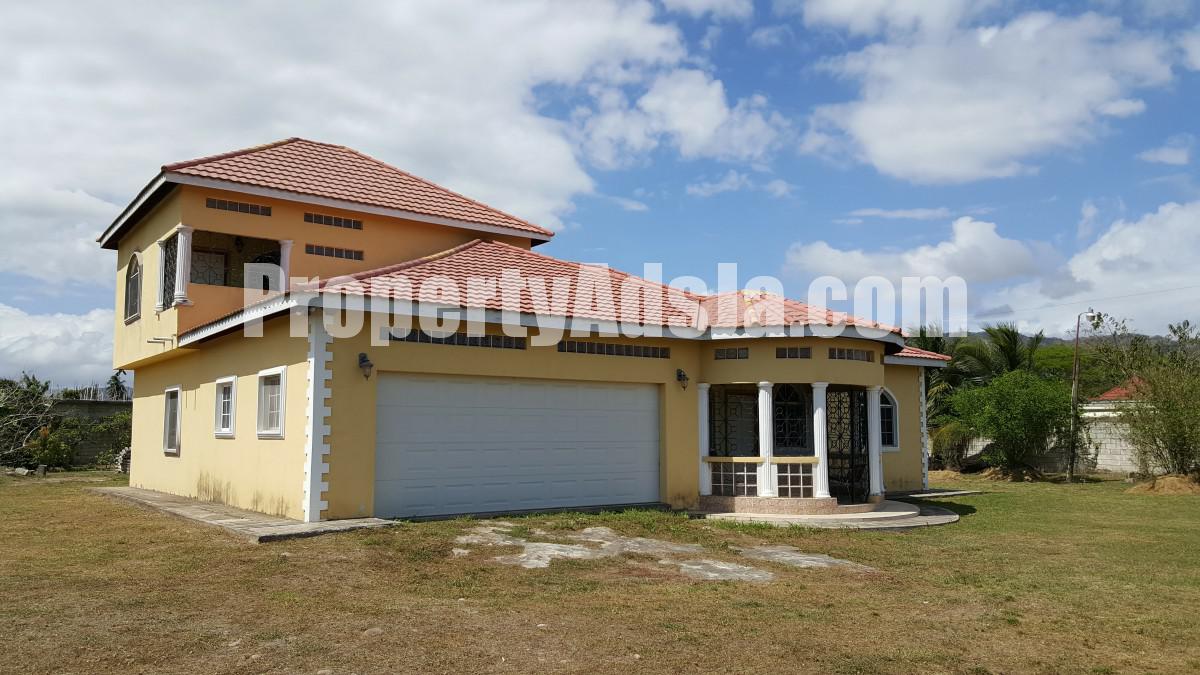 House For Sale in Danks Estate, Clarendon Jamaica