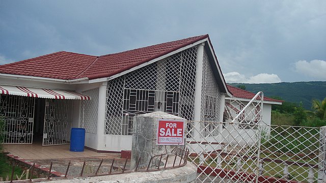 house-for-sale-in-st-elizabeth-st-elizabeth-jamaica-propertyadsja