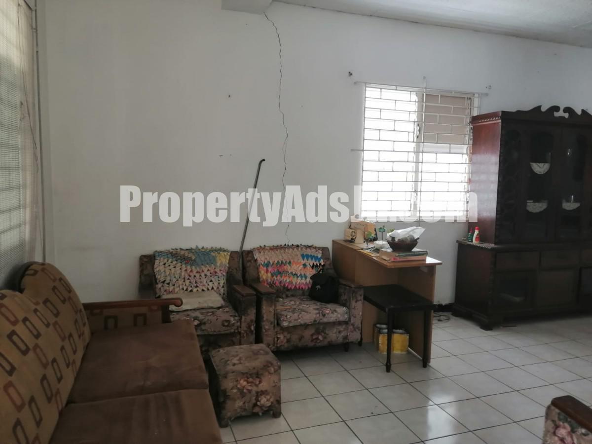 house-for-sale-in-queensborough-gardens-kingston-st-andrew-jamaica