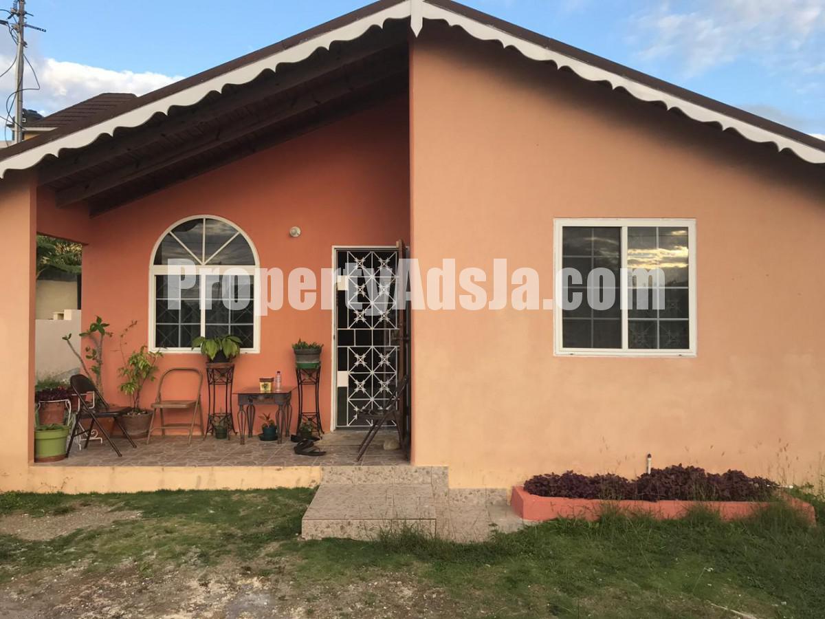 House For Rent in Rhyne Park, St. James Jamaica | PropertyAdsJa.com