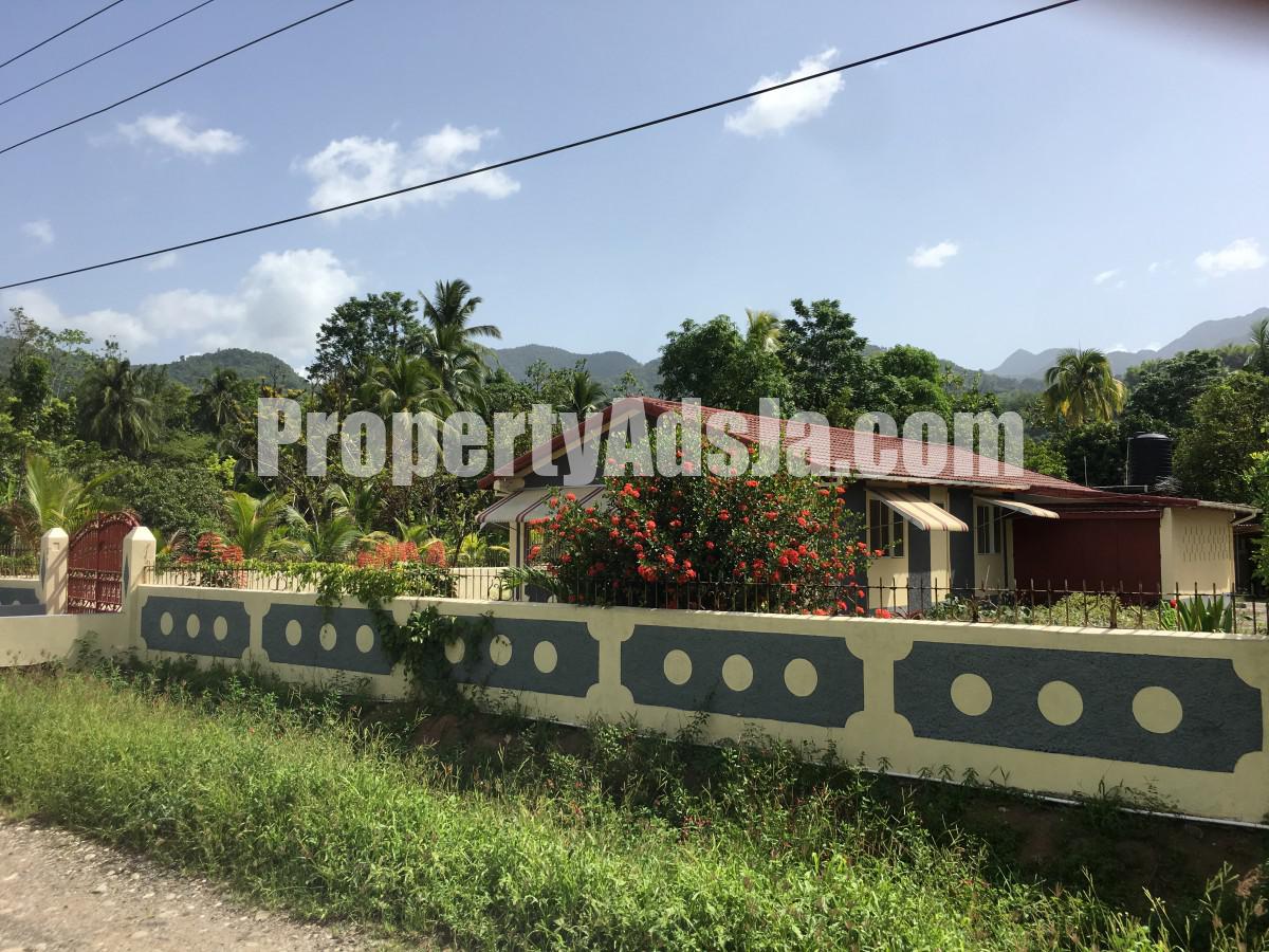 House For Sale in Rio Grande Valley, Portland Jamaica | PropertyAdsJa.com