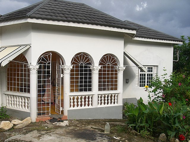 house-for-sale-in-outskirts-portland-jamaica-propertyadsja