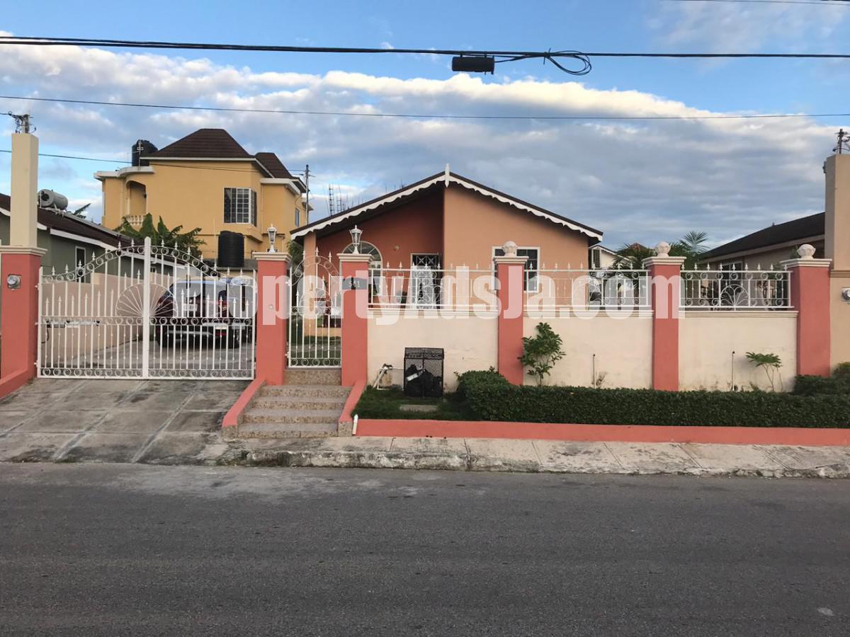 House For Rent in Rhyne Park, St. James Jamaica