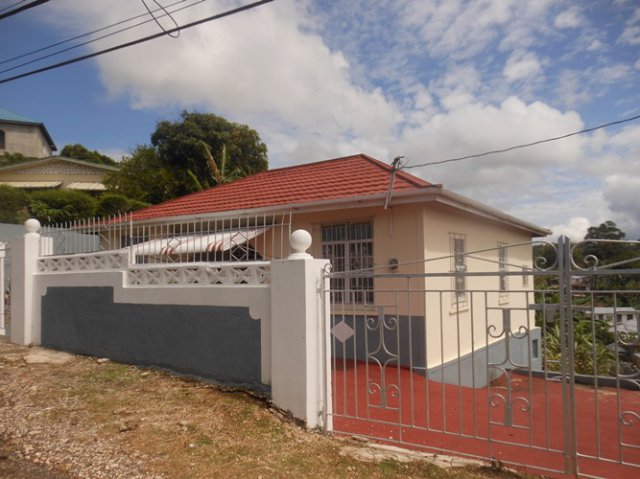 House For Rent in Spaulding, Manchester Jamaica | PropertyAdsJa.com