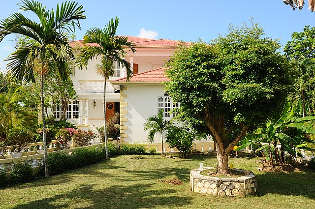 house-for-sale-in-runaway-bay-st-ann-jamaica-propertyadsja