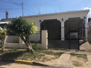 House For Sale in Greater Portmore, Kingston / St. Andrew Jamaica | [1]