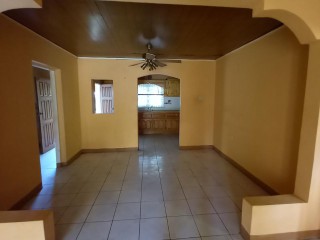 House For Rent in Ashley Hall Housing Scheme, Clarendon Jamaica | [1]