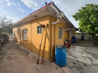 5 bed House For Sale in Kingston 10, Kingston / St. Andrew, Jamaica