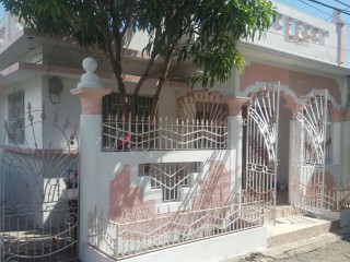 House For Sale in Seaview Gardens, Kingston / St. Andrew Jamaica | [3]