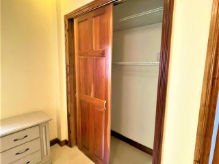 Apartment For Sale in KINGSTON 6, Kingston / St. Andrew Jamaica | [8]