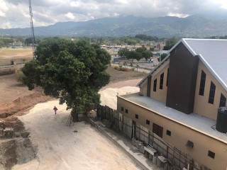 Commercial building For Rent in Across from Police Officers Club, Kingston / St. Andrew Jamaica | [1]