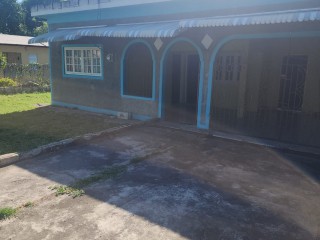 House For Sale in Cromarty Grove, St. Catherine Jamaica | [2]