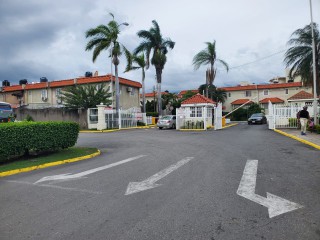 Townhouse For Sale in Oaklands, Kingston / St. Andrew Jamaica | [1]