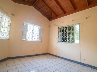 House For Sale in Portmore, St. Catherine Jamaica | [8]