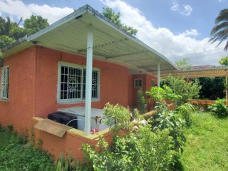 House For Sale in MOUNT VIEW ESTATE SPANISH TOWN, St. Catherine Jamaica | [1]