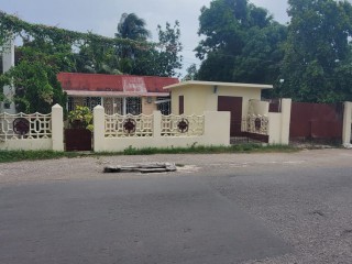 House For Sale in William Street Spanish Town, St. Catherine Jamaica | [1]