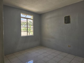 Flat For Rent in Red Hills Gardens, Kingston / St. Andrew Jamaica | [6]