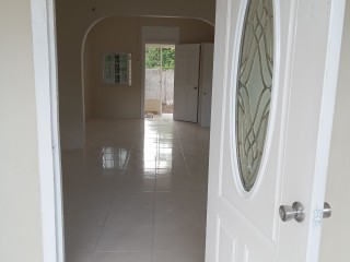 Flat For Rent in Vineyard Town, Kingston / St. Andrew Jamaica | [5]