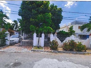 3 bed House For Sale – Spanish Town, St. Catherine, Jamaica