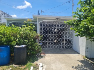 3 bed House For Sale in Greater Portmore, St. Catherine, Jamaica